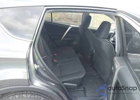 2018 Toyota Rav4 Le z USA, uszkodzony, nr VIN JTMBFREV9JJ248338